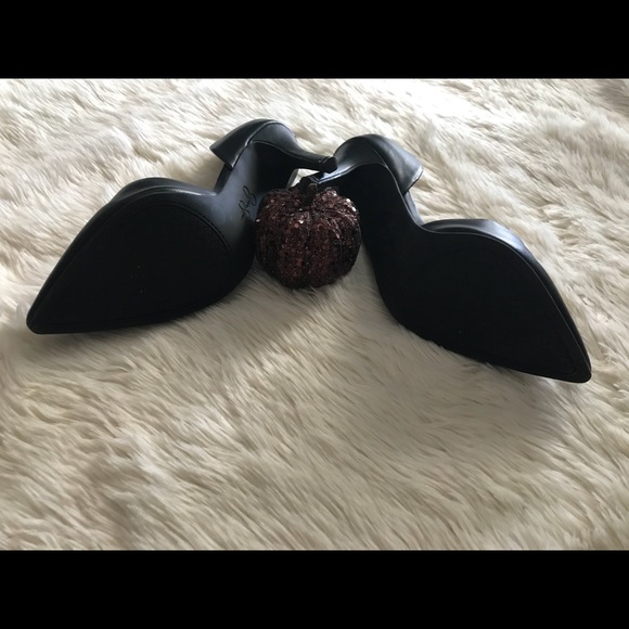 Jessica Simpson Stilettos - Picture 3 of 3